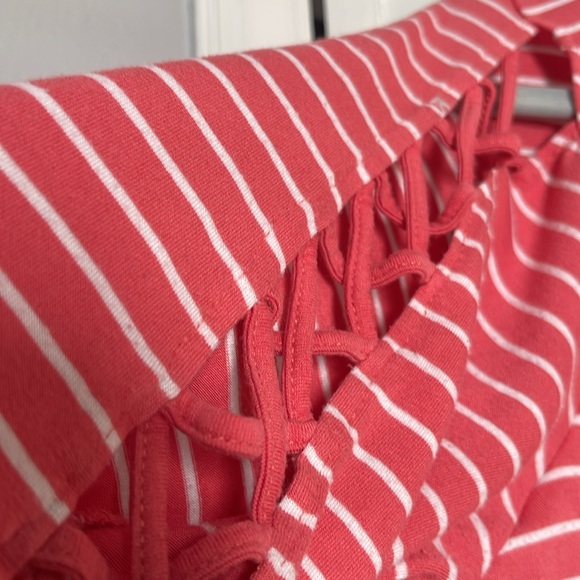 Top - Picture 2 of 2